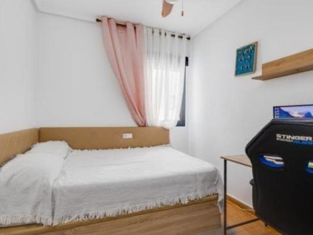 Apartamento en Venta en Torrevieja, Alicante