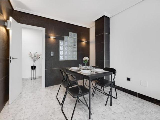 Apartamento en Venta en Torrevieja, Alicante
