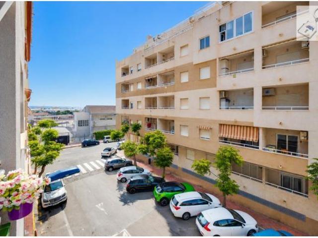 Apartamento en Venta en Torrevieja, Alicante