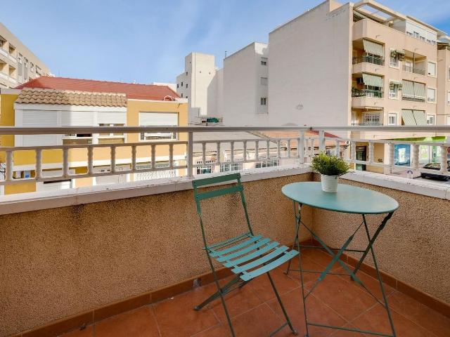 Apartamento en venta en Torrevieja, Antonio Machado. Apartamento espacioso y moderno en el centro de la ciudad!. Apartamentos.