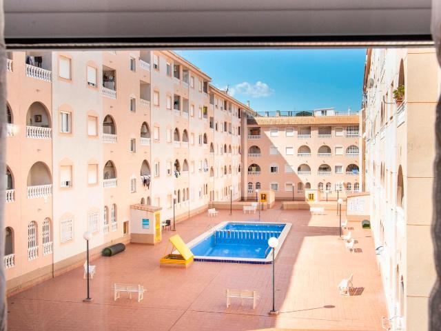 Apartamento en venta en Torrevieja, Antonio Machado. Apartamentos.