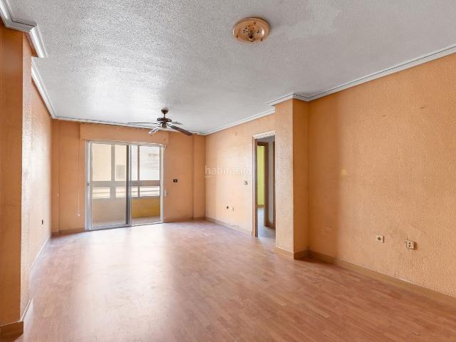 Apartamento en venta en Torrevieja, Avenida Habaneras Curva de Palangre. Apartamentos.