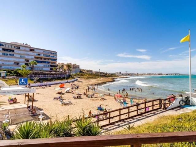 Apartamento en venta en Torrevieja, Cabo Cervera