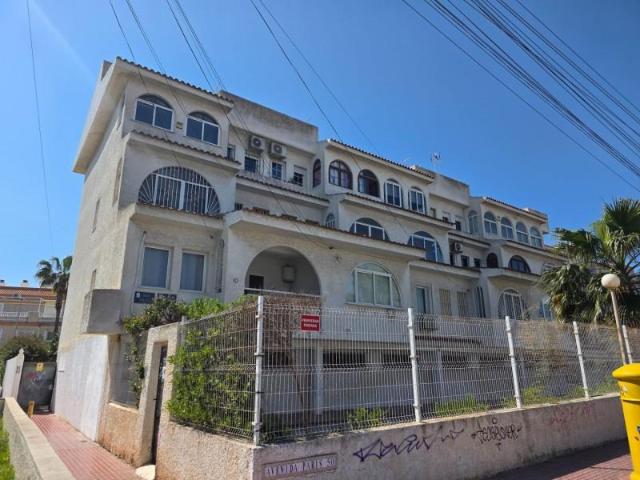 Apartamento en venta en Torrevieja, Calas blanca