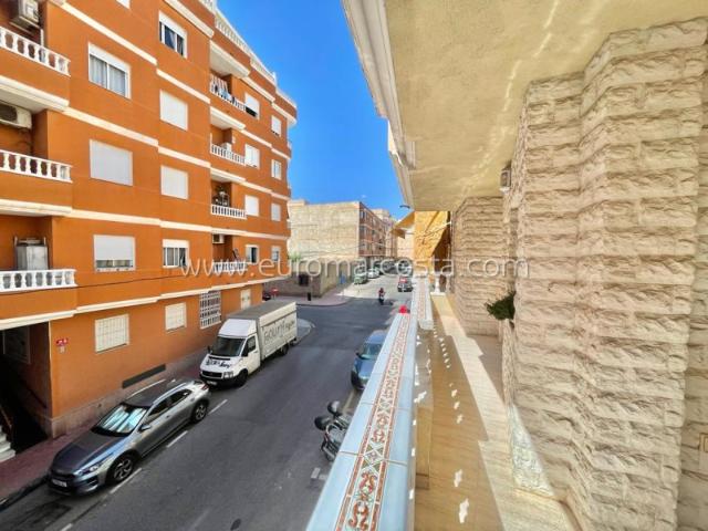 Apartamento en venta en Torrevieja, CENTRO
