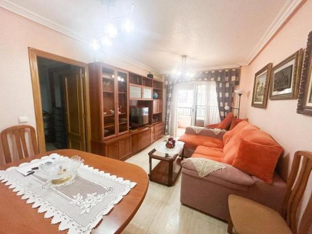 Apartamento en venta en Torrevieja, Centro
