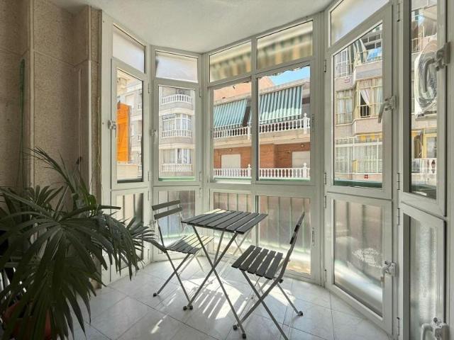 Apartamento en venta en Torrevieja, Centro
