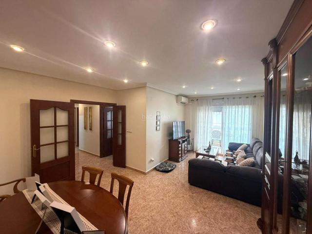 Apartamento en venta en Torrevieja, Centro Muelle Pesquero. Apartamento de 3 dormitorios con 2 terrazas en pleno centro de Torrevieja. Apartamentos.