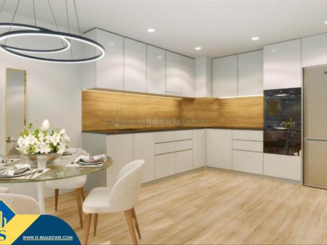 Apartamento en venta en Torrevieja, Centro Muelle Pesquero. Apartamento para construir en la provincia de Alicante, en Torrevieja, distrito Playa del Cura. 3 habitaciones 112 m² 200 metr.