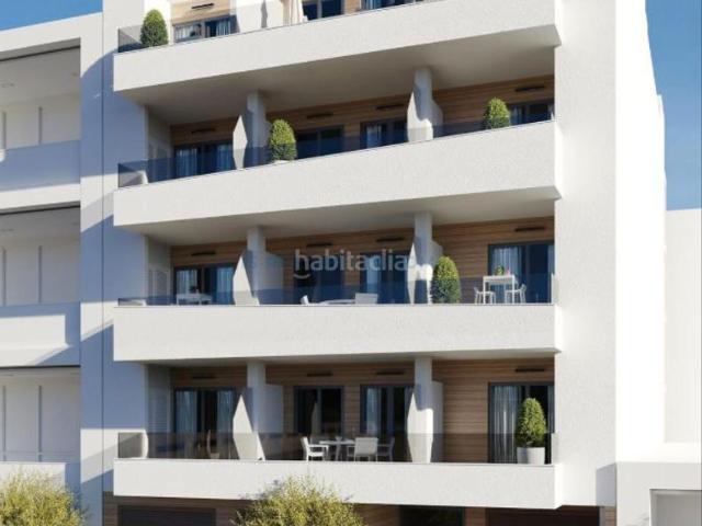 Apartamento en venta en Torrevieja, Centro Muelle Pesquero. Apartamentos en construcción, en la provincia de Alicante, en la ciudad de Torrevieja. 1 habitación 61 m² 1 kilómetro del mar.