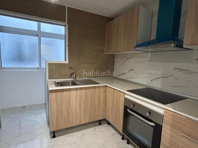 Apartamento en venta en Torrevieja, Centro Muelle Pesquero. Apartamentos.