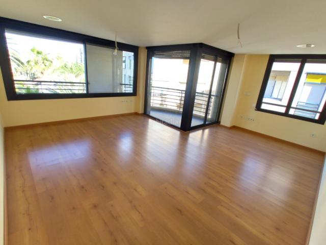 Apartamento en venta en Torrevieja, Centro Muelle Pesquero. Apartamentos.
