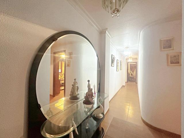 Apartamento en venta en Torrevieja, Centro Muelle Pesquero. Apartamentos.