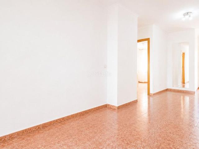 Apartamento en venta en Torrevieja, Centro Muelle Pesquero. Apartamentos.