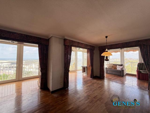 Apartamento en venta en Torrevieja, Centro Muelle Pesquero. Apartamentos.