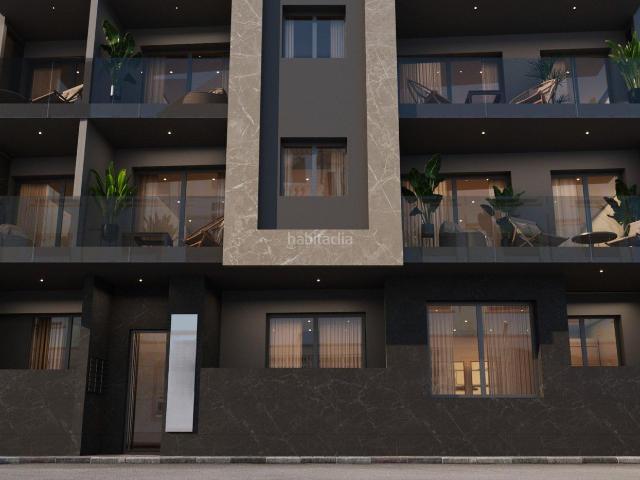 Apartamento en venta en Torrevieja, Centro Muelle Pesquero. GRAN APARTAMENTO EN TORREVIEJA1 HAB, 1 BAÑO. Apartamentos.