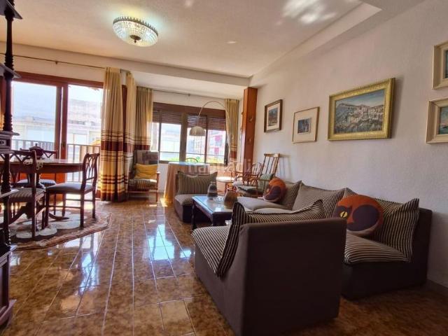 Apartamento en venta en Torrevieja, Centro Muelle Pesquero. GRAN APARTAMENTO EN TORREVIEJA 3 HAB, 1 BAÑO. Apartamentos.