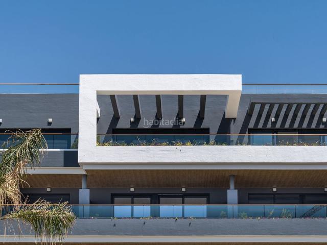 Apartamento en venta en Torrevieja, Centro Muelle Pesquero. Elegancia mediterránea piso de nueva construcción de estilo moderno con zonas comunes exclusivas en Torrevieja. Apartamentos.