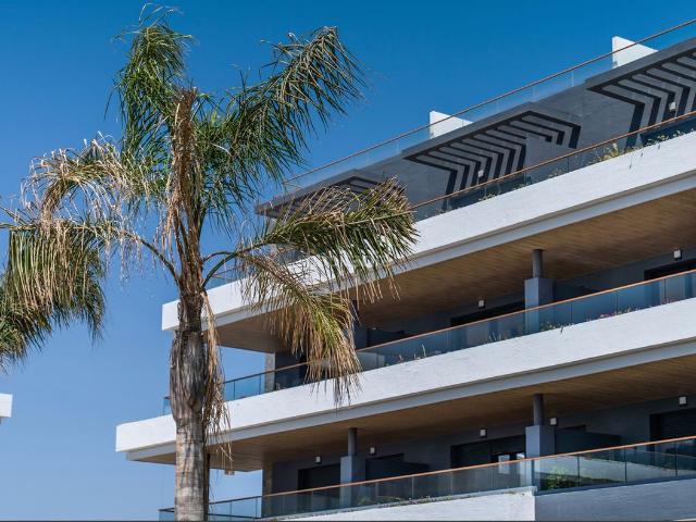 Apartamento en venta en Torrevieja, Centro Muelle Pesquero. Exclusivo piso de nueva construcción con arquitectura moderna y amplias zonas de ocio en Torrevieja. Apartamentos.
