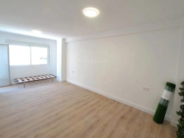 Apartamento en venta en Torrevieja, El Molino. Piso reformado en Torrevieja!. Apartamentos.