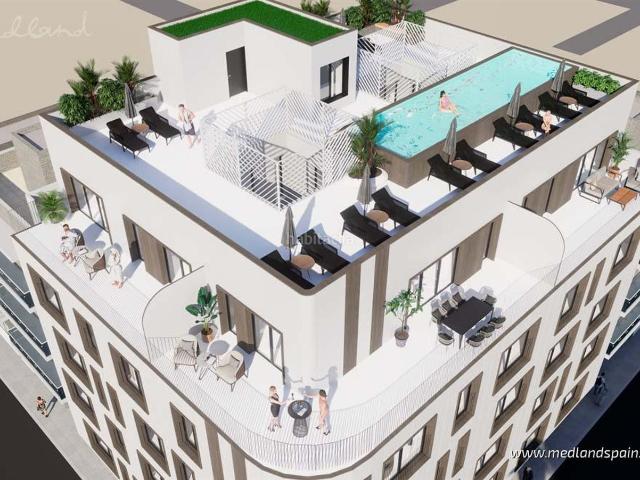 Apartamento en venta en Torrevieja, El Acequión. Ático de 3 dormitorios en Torrevieja, a 60m de la playa. Apartamentos.
