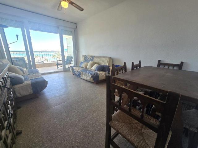 Apartamento en venta en Torrevieja, El Acequión. Amplio Apartamento con Vistas al Mar Frente a Marina Salinas Torrevieja. Apartamentos.