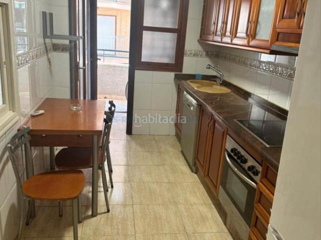 Apartamento en venta en Torrevieja, El Acequión. Apartamento con terraza, en la provincia de Alicante, en la ciudad de Torrevieja, en la zona de Playa del Acequión. 3 habitaciones. Apartamentos.