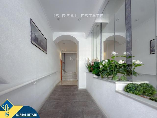 Apartamento en venta en Torrevieja, El Acequión. Apartamento con terraza en venta en la provincia de Alicante, Torrevieja, Playa del Acequión. 2 habitaciones 66 m² 130 metros. Apartamentos.