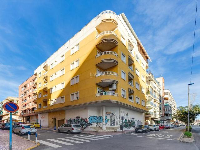 Apartamento en venta en Torrevieja, El Acequión. APARTAMENTO DE 2 DORMITORIOS 1 BAÑO A 75 METROS DEL MAR EN TORREVIEJA ALICANTE. Apartamentos.
