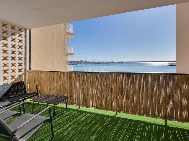 Apartamento en venta en Torrevieja, El Acequión. Apartamento reformado aprox. 73 m2 1.ª planta en primera línea de Playa del Acequión. Gran balcón con vistas al mar sureste, cerc. Apartamentos.