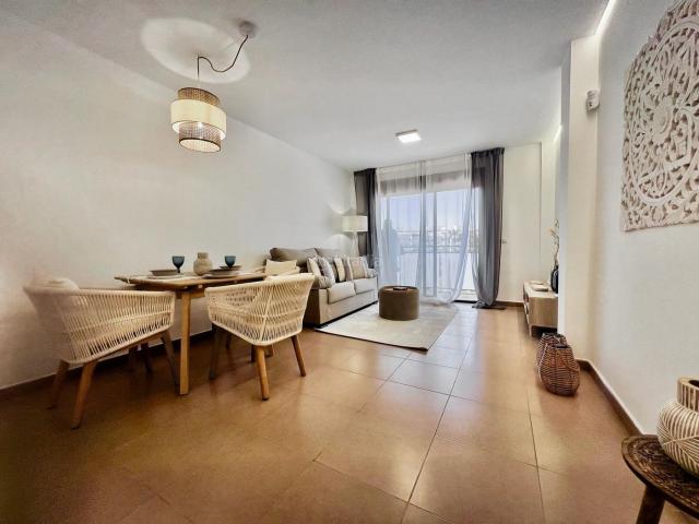 Apartamento en venta en Torrevieja, El Acequión. Descubre este exclusivo apartamento a estrenar situado en la 3ordf planta del Edificio Estacioacuten, en la conocida zona de Acequ. Apartamentos.