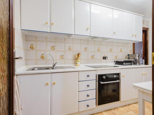 Apartamento en venta en Torrevieja, El Acequión. Encantador Apartamento cerca del mar en el Corazón de Torrevieja. Apartamentos.