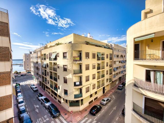 Apartamento en venta en Torrevieja, El Acequión. VIVIENDA TRES DORMITORIOS TODO EXTERIOR. Apartamentos.