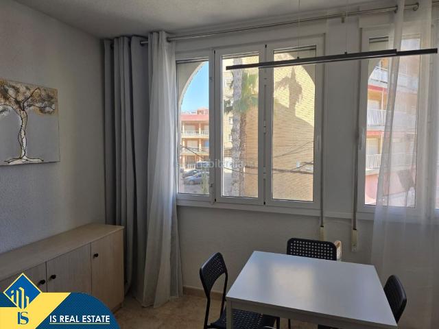 Apartamento en venta en Torrevieja, Gaspar Perelló. Apartamento con terraza en venta en la provincia de Alicante, Torrevieja, distrito de La Mata. 2 habitaciones 56 m² 50 metros. Apartamentos.