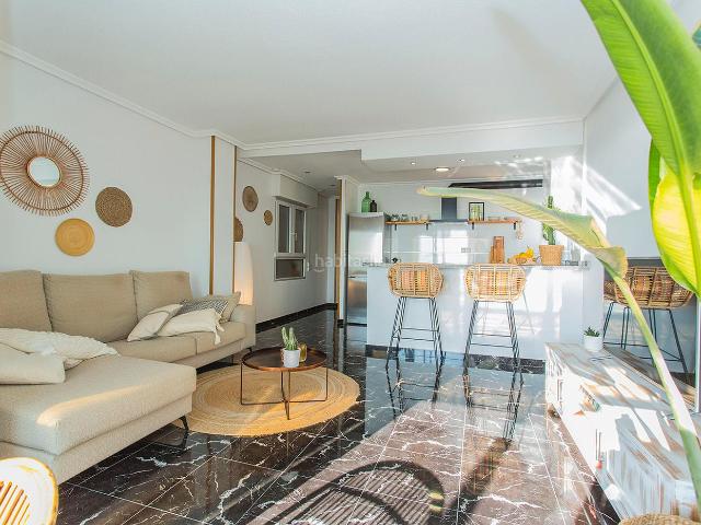 Apartamento en venta en Torrevieja, Gaspar Perelló. En la ubicación mas exclusiva de La Mata en Torrevieja se encuentra este apartamento de 2 dormitorios con unas vistas fantásticas. Apartamentos.