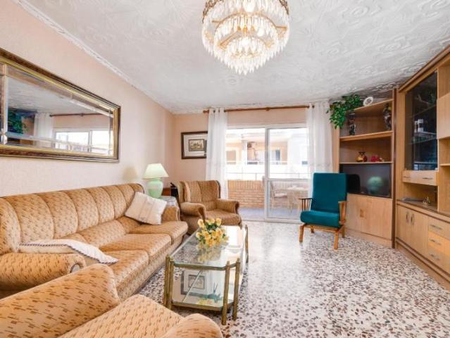 Apartamento en venta en Torrevieja, Habaneras