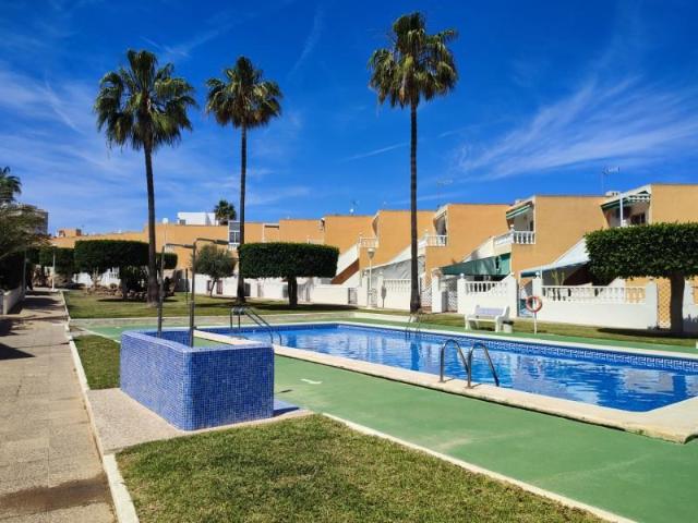 Apartamento en venta en Torrevieja, La Mata