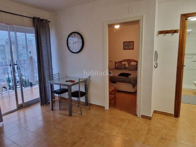 Apartamento en venta en Torrevieja, La Veleta. Apartamento con licencia turística. Apartamentos.