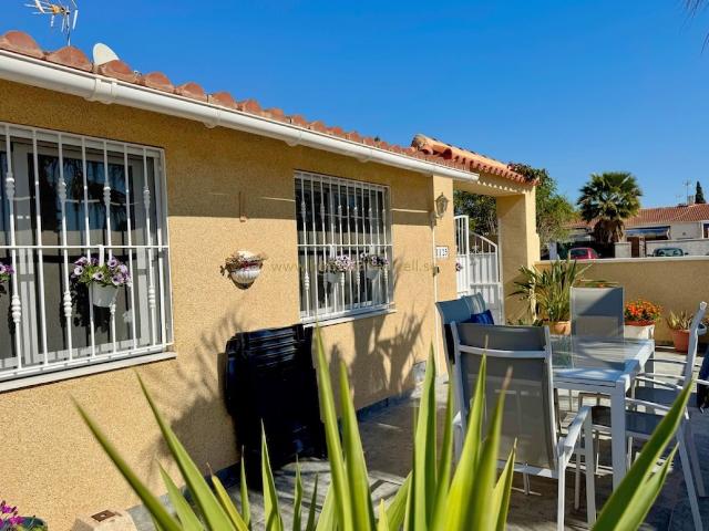 Apartamento en venta en Torrevieja, La Veleta. Apartamentos.
