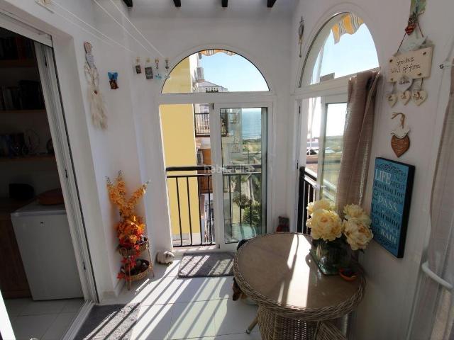 Apartamento en venta en Torrevieja, La Veleta. GRAN APARTAMENTO EN TORREVIEJA, 1 HAB, 1 BAÑO. Apartamentos.