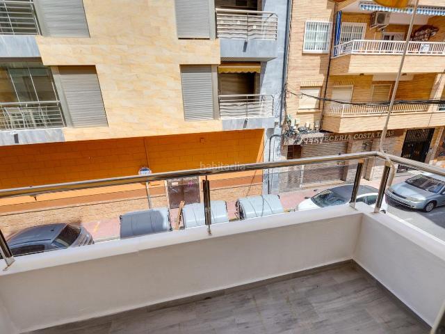 Apartamento en venta en Torrevieja, Las Piscinas Naturales. APARTAMENTO EN VENTA EN TORREVIEJA EN LA ZONA DE PLAYA DEL CURA A 100M DE LA PLAYA. Apartamentos.