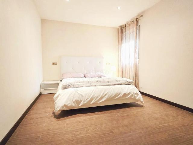 Apartamento en venta en Torrevieja, Las Piscinas Naturales. Apartamento moderno a 2 min de la playa del Cura. Apartamentos.
