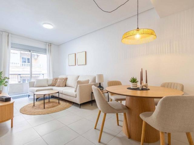 Apartamento en venta en Torrevieja, Las Piscinas Naturales. Apartamentos.