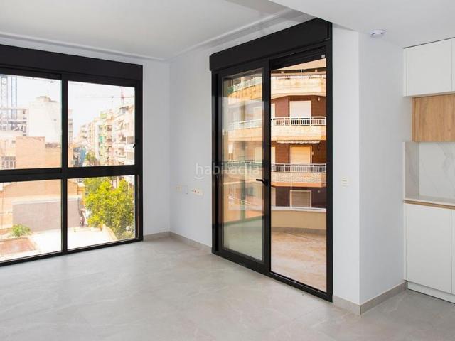 Apartamento en venta en Torrevieja, Las Piscinas Naturales. Apartamentos.