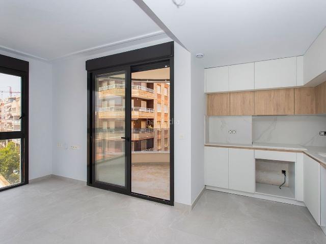 Apartamento en venta en Torrevieja, Las Piscinas Naturales. Apartamentos.