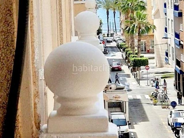 Apartamento en venta en Torrevieja, Las Piscinas Naturales. iexclEN VENTA, APARTAMENTO EN TORREVIEJA!Te presentamos este fantaacutestico apartamento en Torrevieja, situado cerca del mar y di.