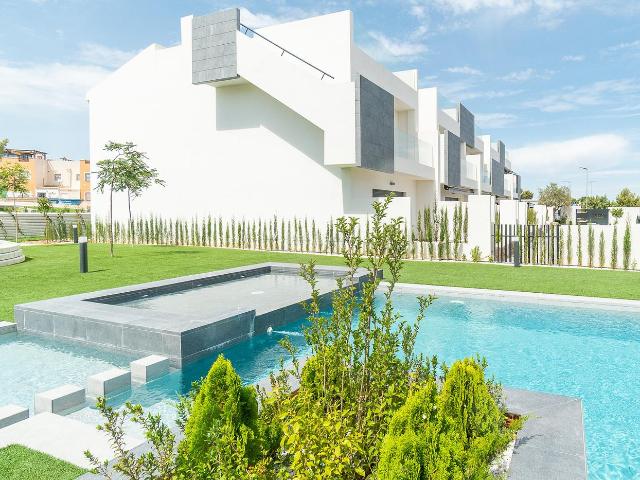 Apartamento en venta en Torrevieja, Los Balcones Los Altos. Apartamentos.