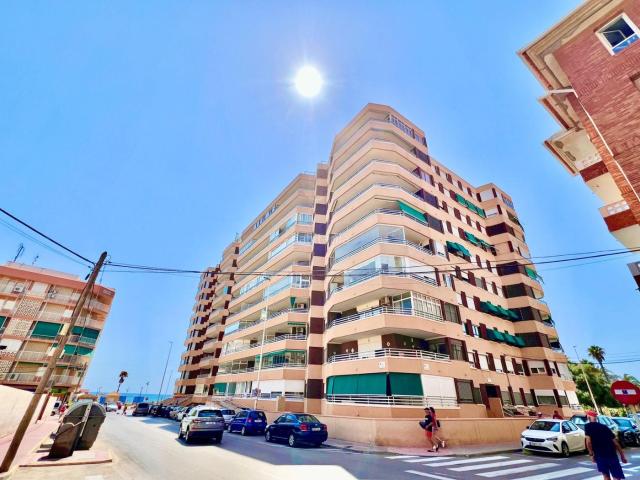 Apartamento en venta en Torrevieja, Los Europeos. ESPACIOSO APARTAMENTO DE 3 HABITACIONES PARKING TRASTERO EN PLANTA 7 CON VISTAS AL MAR. Apartamentos.