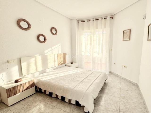 Apartamento en venta en Torrevieja, Puerto Deportivo. Amplio Apartamento en el Corazón de Torrevieja por 130,000. Apartamentos.