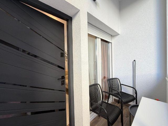 Apartamento en venta en Torrevieja, Puerto Deportivo. Apartamento completamente renovado, cerca de todo!. Apartamentos.